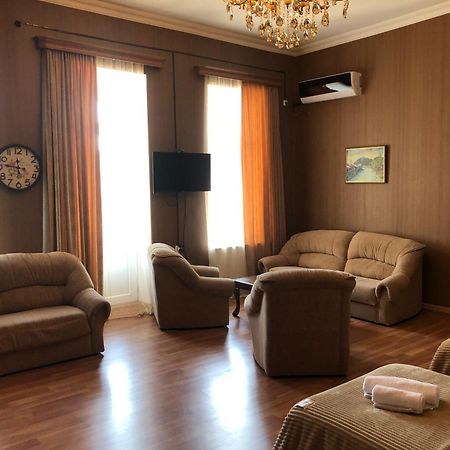 Bookinist Apartment كوتايسي المظهر الخارجي الصورة