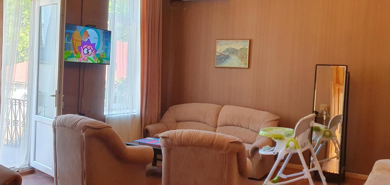 Bookinist Apartment كوتايسي المظهر الخارجي الصورة