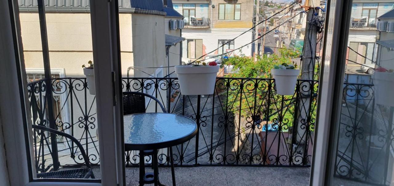 Bookinist Apartment كوتايسي المظهر الخارجي الصورة